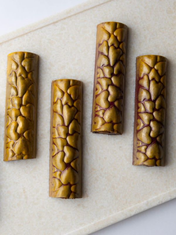 CM 3234 HEART BAR CHOCOLATE MOULD