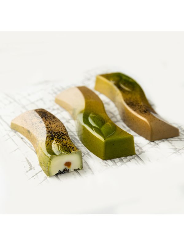 CM 3436 LUIS AMADO SIGNATURE CURVY BAR CHOCOLATE MOULD