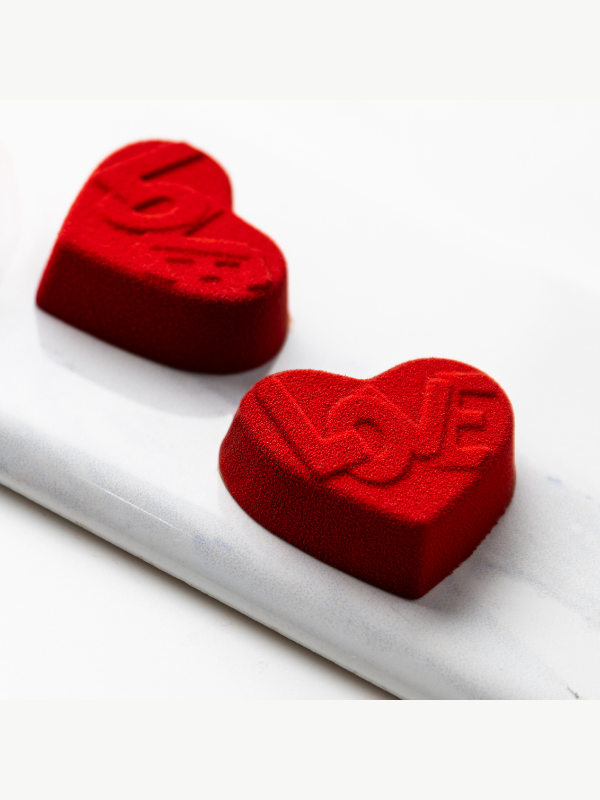 CM 3841 LUIS AMADO SIGNATURE LOVE HEART CHOCOLATE MOULD