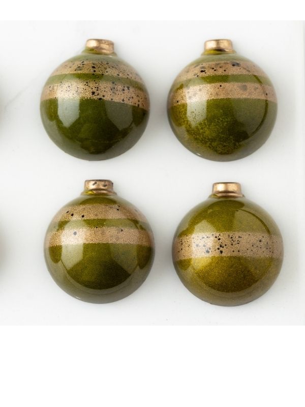 CM 3915 PRALINE 10.5gr ORNAMENT BONBON CHOCOLATE MOULD